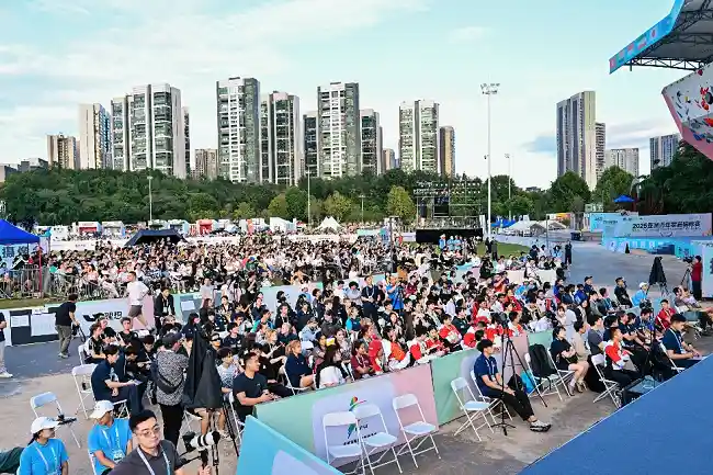 中国队闪耀2025亚洲青年攀岩锦标赛 斩获3金3银3铜巅峰对决惊艳全场