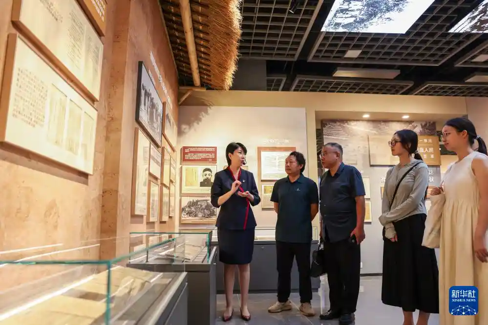 铁血忠魂耀江南——长三角新四军档案展南京震撼启幕