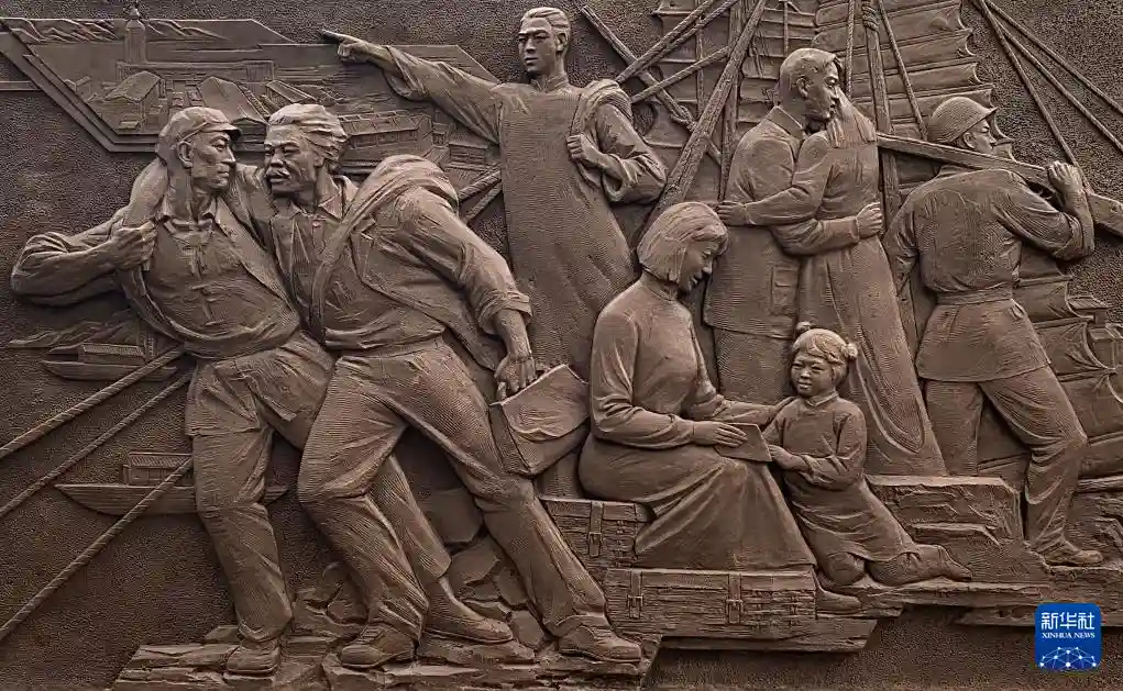 凝固时光的雕塑:抗战记忆的艺术唤醒