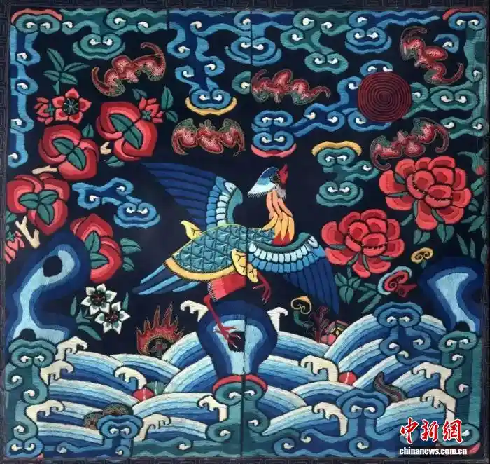 经纬之间,绣出百年风华——清代民国织绣展震撼启幕