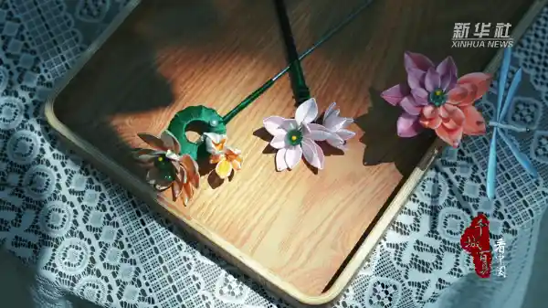 指尖绽放非遗之美——缠花里的中国故事