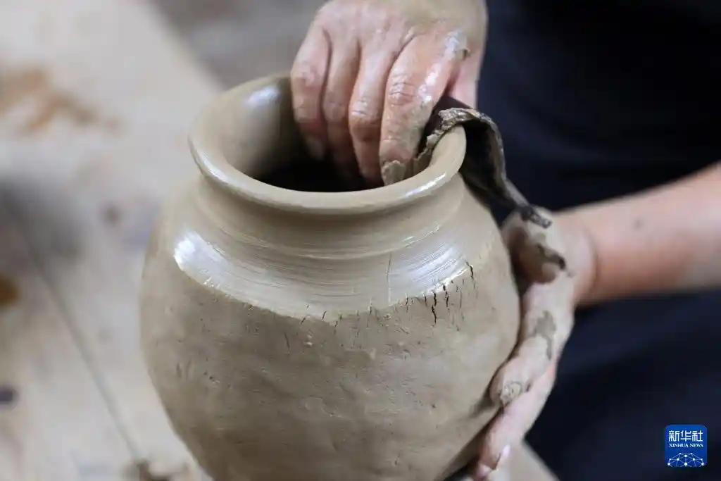 墨韵陶光:瓦哈卡黑陶中的文明回响