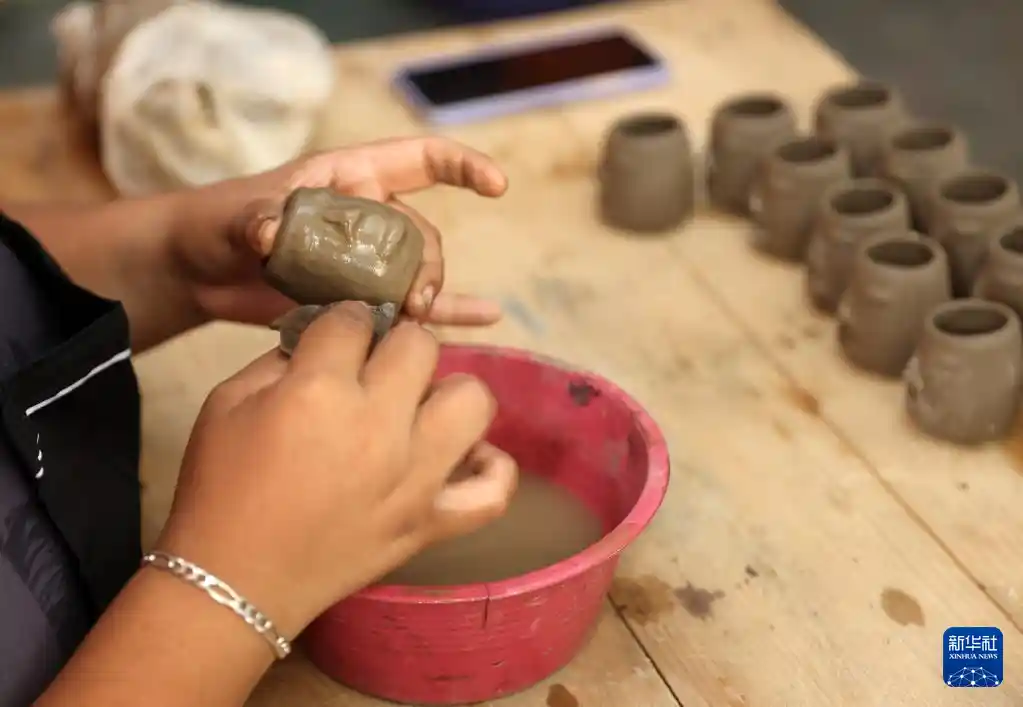 墨韵陶光:瓦哈卡黑陶中的文明回响