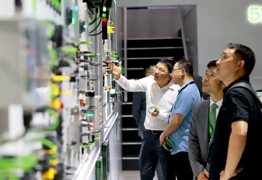 智造未来,工博启航——第25届中国国际工业博览会盛大开幕