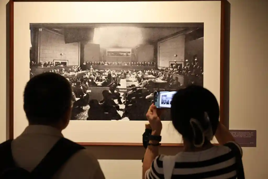 光影史诗·人民必胜——国社之镜世纪艺术展首秀上海