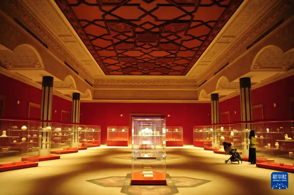 探访伊拉克巴士拉文化博物馆的创新标题:
**战火中的文明回声:探访伊拉克巴士拉文化博物馆**