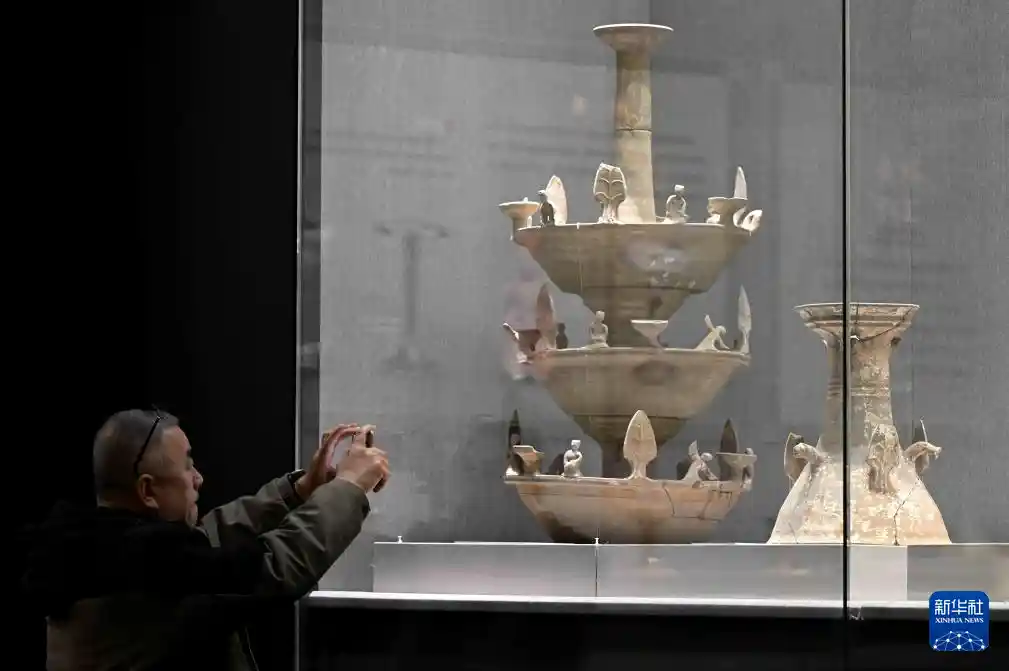 千年光华再现 石家庄开启古代灯具文化之旅