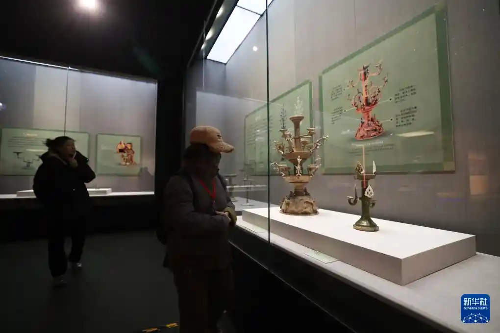 千年光华再现 石家庄开启古代灯具文化之旅