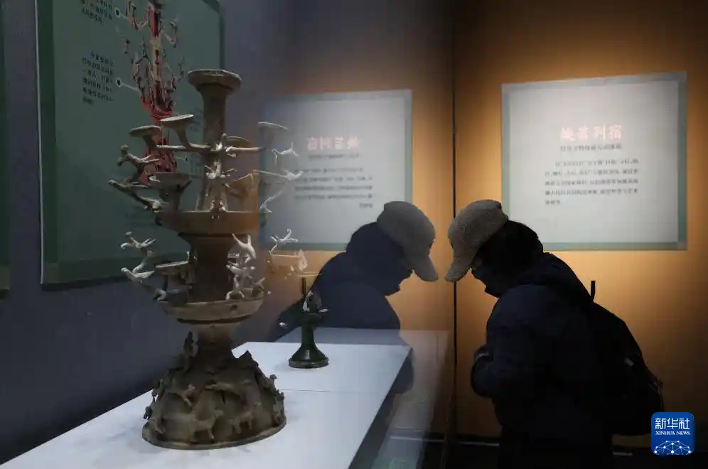 千年光华再现 石家庄开启古代灯具文化之旅