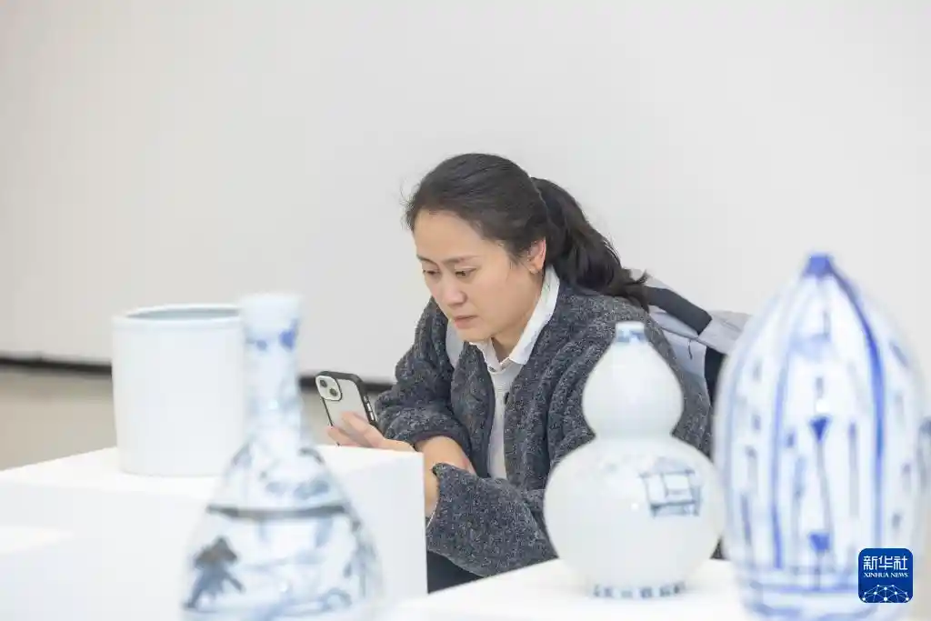 2025中欧人文班列首发！全球童画奇迹空降山城——世界最美儿童艺术展在重庆震撼启幕