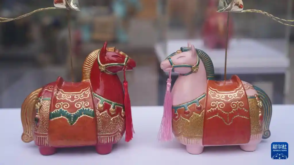 河内骏马跃新春，城市焕新颜