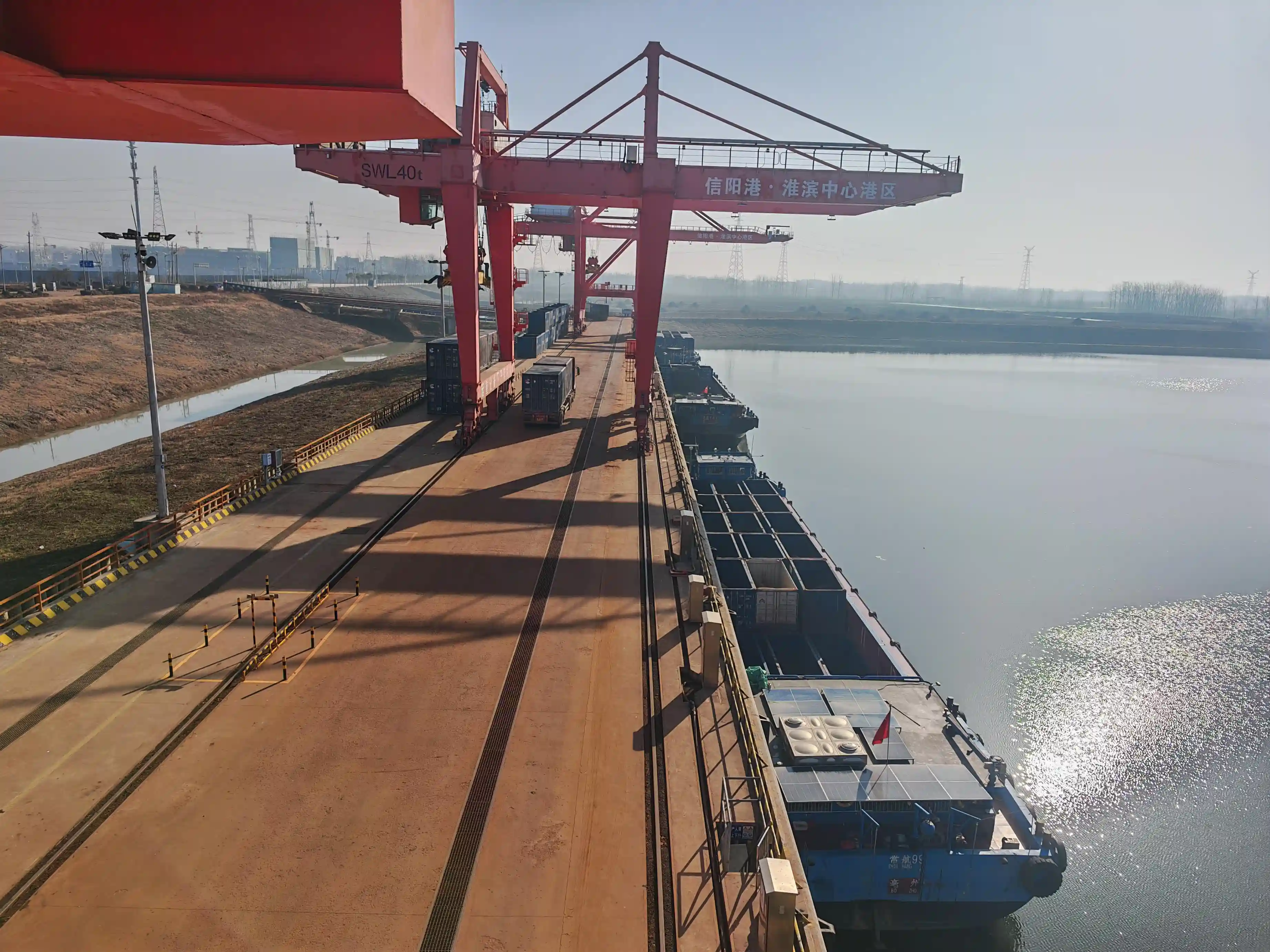 旱鸭子逆袭成船老大，新春探访水上新生活