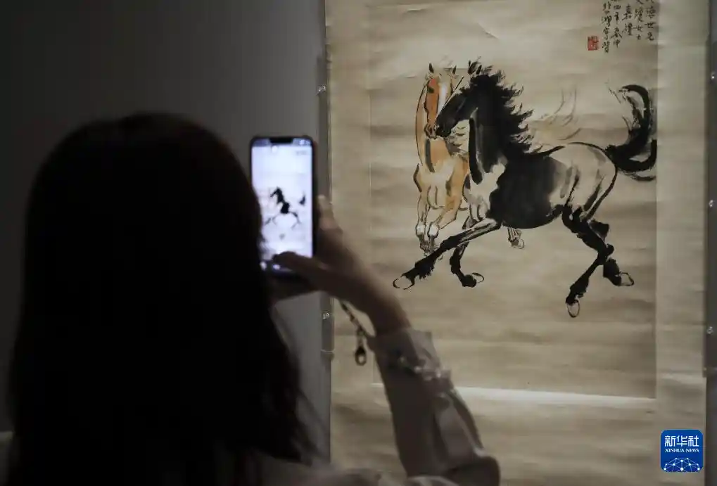 天马凌云绘卷启港，故宫珍品惊艳亮相