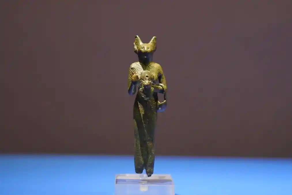 猫与木乃伊：古埃及史上的两大震撼符号