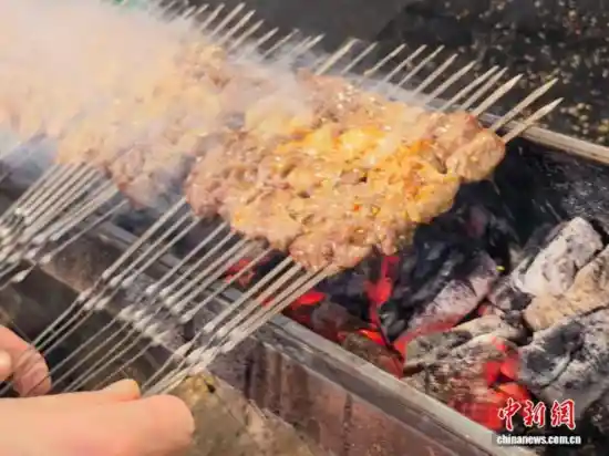 鹤岗小串爆火出圈：一串串烟火气串起东北小城文旅逆袭新样本